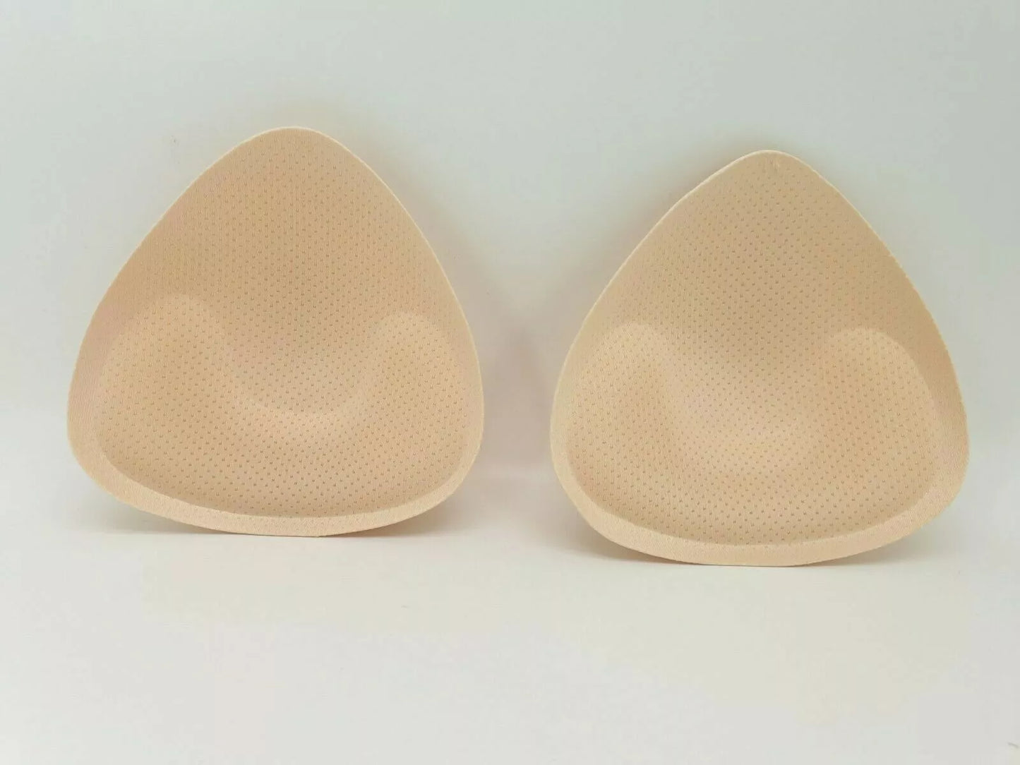 PUSH UP TRIANGLE SHAPE BRA CUPS INSERTS, SPORTS, SWIMWEAR COSTUME INSERTS